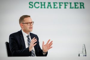 Schaeffler crescita fatturato 2023 Claus Bauer