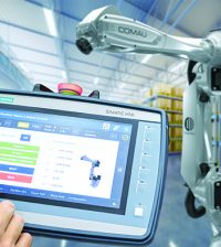 Comau Siemens integrazione PLC controller robot automazione AI