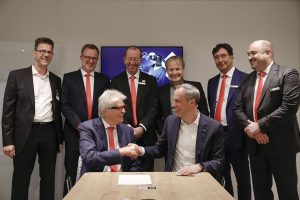 Eplan Siemens partnership interoperabilità dati ingegneria digitale progettazione macchine firma accordo SPS