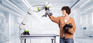 Fanuc Italia automazione collaborativa robot CRX Roadshow facilità utilizzo