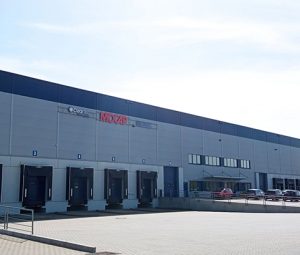 Mocap protezioni plastica mascheratura apertura magazzino Polonia