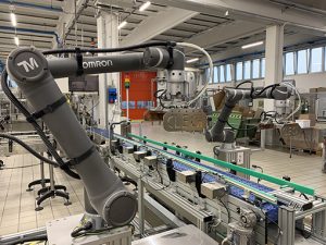 Omron automazione robotica tecnologie intelligenti sicurezza alimentare