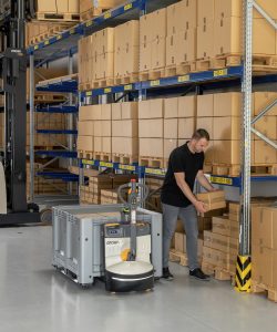  Crown transpallet elettrico compatto movimentazione dei materiali spazi ridotti
