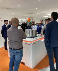  Schunk Kuka robotica automazione gripper bin picking logistica packaging robot