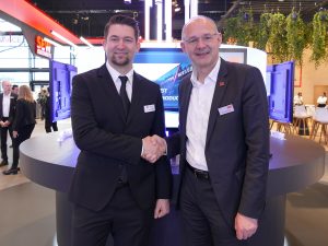  SEW Eurodrive gestione risorse automazione software OrchestrationSuite SDA collaborazione