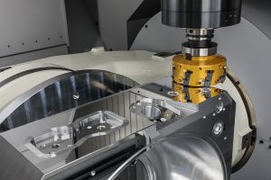 Makino centro di lavoro DA500 tornitura fresatura milling