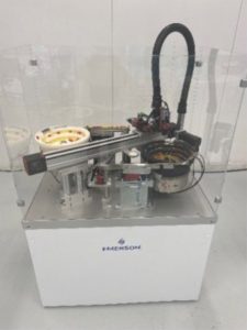 Emerson motion control handling e alimentazione SPS Italia controllo O-ring medicale