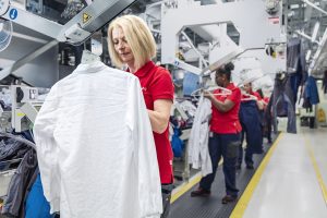 Mewa employer branding abbigliamento da lavoro servizi tessili outsourcing
